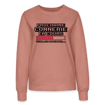 prochaine connerie en cours - Sweat Femme - rose poudré - Devant - AI Model Female 172 dark (172cm)