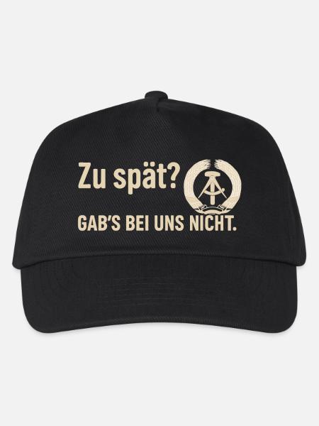 DDR Retro Shirt – „Zu spät? Gab’s bei uns nicht.“ - Kinder Basecap - Schwarz