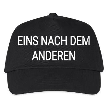 Eins nach dem anderen text spruch - Kinder Basecap - Schwarz - Vorne