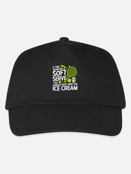 Soft Serve vs Eiscreme Cartoon-Zitat - Kinder Basecap - Schwarz