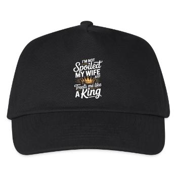 Nicht verwöhnt, meine Frau behandelt wie ein König - Kinder Basecap - Schwarz - Vorne