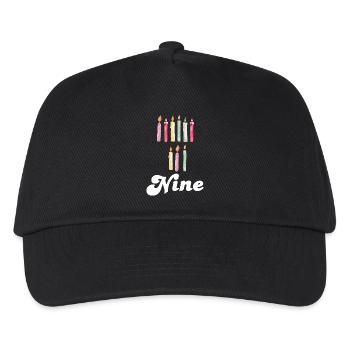 9e anniversaire bougie - Casquette de baseball Enfant - noir - Devant