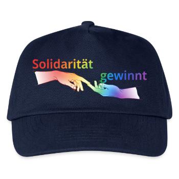 Solidarität gewinnt Pride T-Shirt Regenbogen - Kinder Basecap - Navy - Vorne