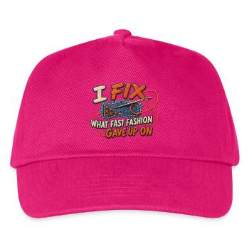 Sichtbarer Heilhumor – Ich repariere das, was Fast Fashion Ga - Kinder Basecap - Fuchsia - Vorne