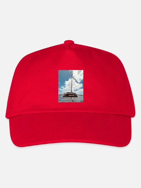 Katamaran über das Wasser segeln - Kinder Basecap - Rot