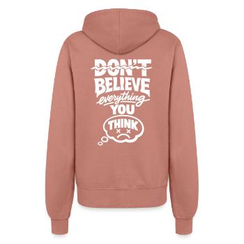 Don’t Believe Everything You Think Statement - Frauen Kapuzenjacke - Altrosa - Hinten - Maraike (178cm)