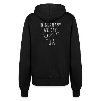 In Germany we say TJA Shrug Denglish - Frauen Kapuzenjacke - Schwarz - Hinten - Maraike (178cm)