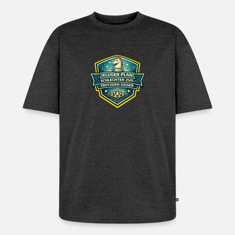 Schachheld Badge: Kluger Plan Sieger - Unisex Premium Oversized Bio T-Shirt - Anthrazit meliert