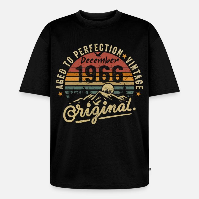 Legenden wurden im Dezember 1966 - Unisex Premium Oversized Bio T-Shirt - Schwarz