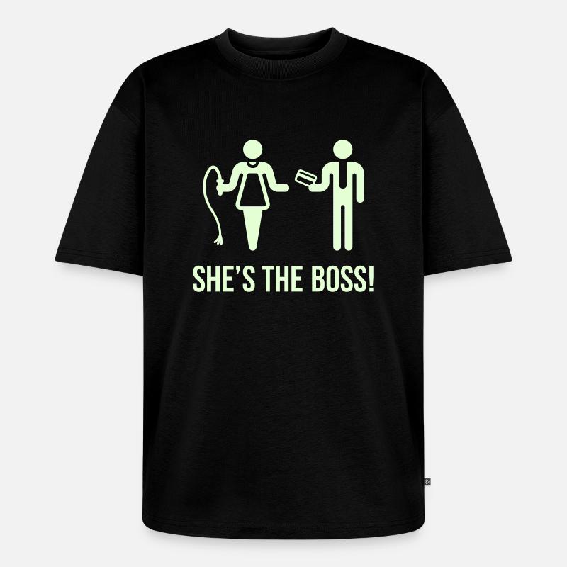She's The Boss! (Ehefrau & Ehemann) - Unisex Premium Oversized Bio T-Shirt - Schwarz
