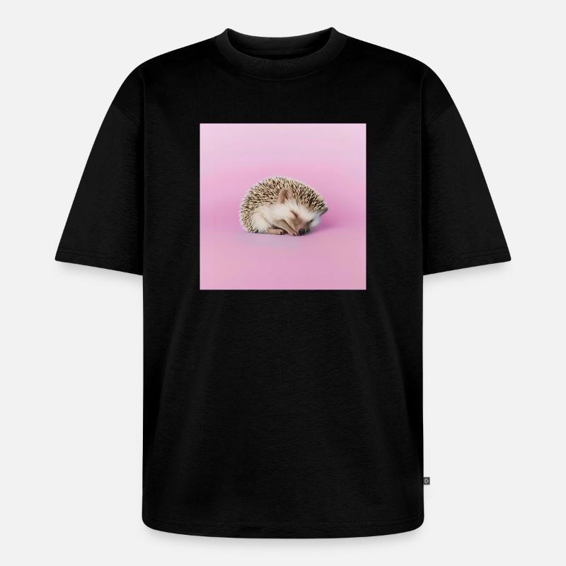 Schlafender Igel auf blassrosa Hintergrund - Unisex Premium Oversized Bio T-Shirt - Schwarz