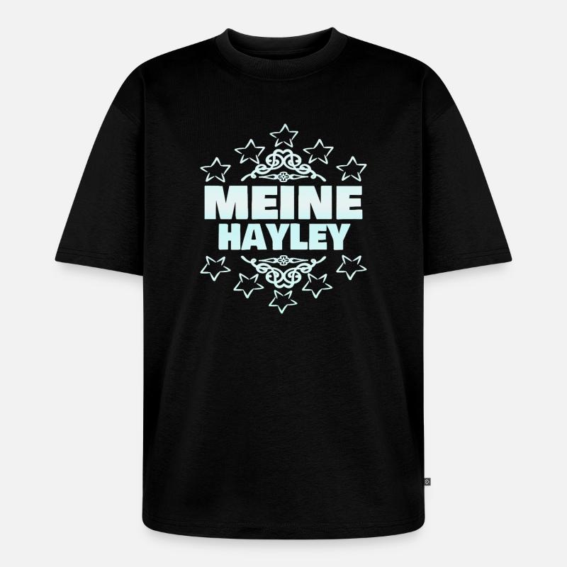 Hayley als Ehefrau - Unisex Premium Oversized Bio T-Shirt - Schwarz