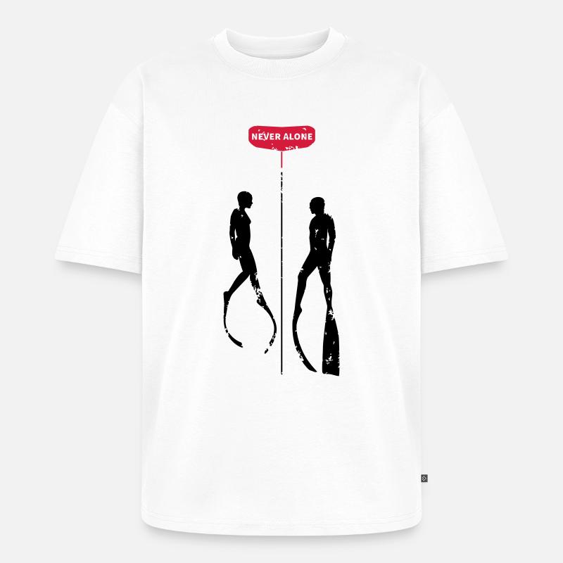 Never Alone Bifins - Unisex Premium Oversized Bio T-Shirt - Weiß