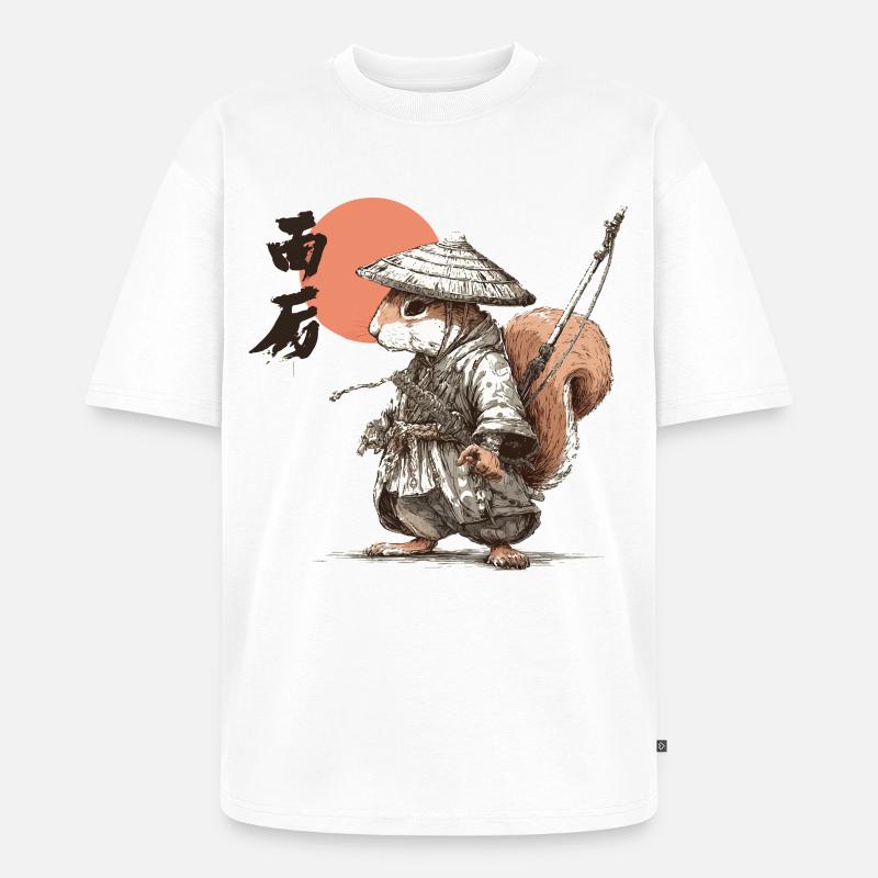 Samurai-Eichhörnchen unter roter Sonne - Unisex Premium Oversized Bio T-Shirt - Weiß