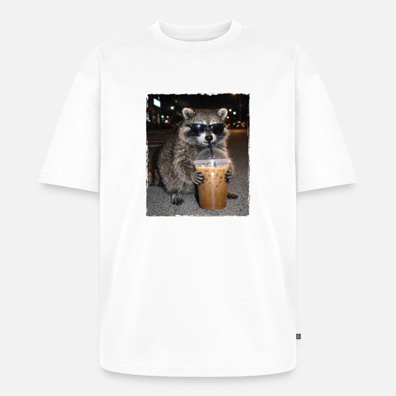 Waschbär-Eiskaffee-Chaos Koffein-Meme-Humor - Unisex Premium Oversized Bio T-Shirt - Weiß