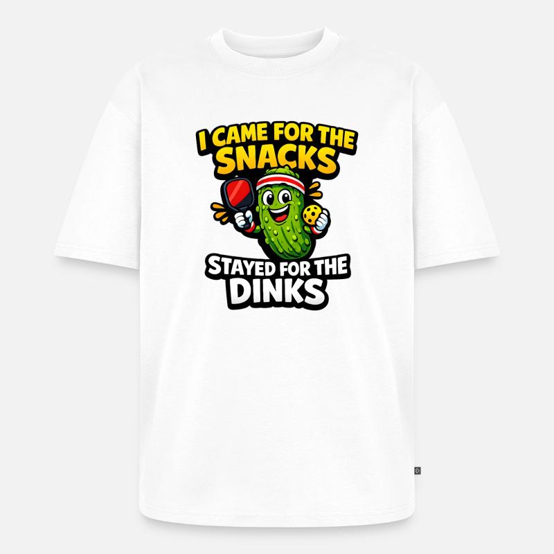 Gurkenheld: Snacks statt Dinks - Unisex Premium Oversized Bio T-Shirt - Weiß