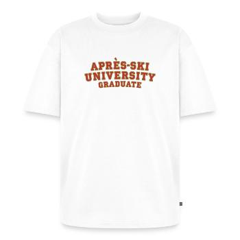 Apres Ski University Graduate - Unisex Premium Oversized Bio T-Shirt - Weiß - Vorne - Thijin (182cm) & Selfina (174cm)