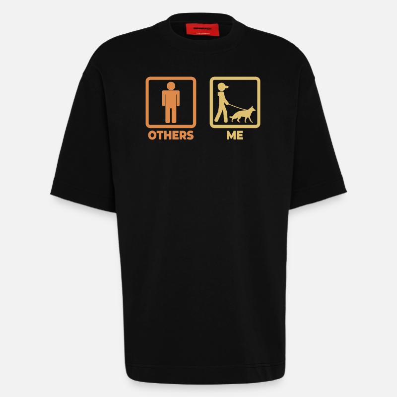 Schäferhund Strichmännchen - Heavyweight T-Shirt - made by SPREAD  - SOLID BLACK