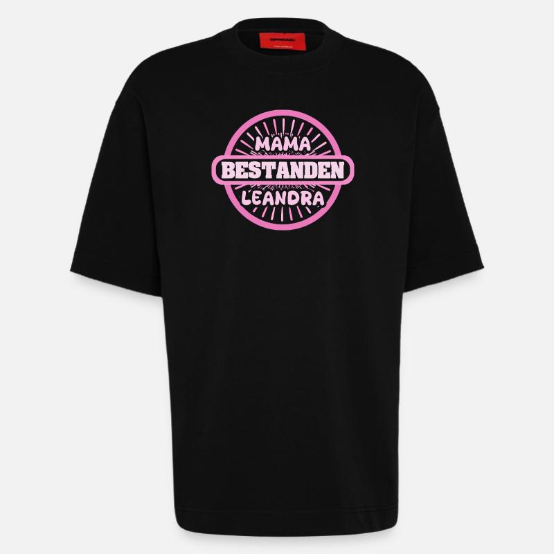 Leandra as a given name - Heavyweight T-Shirt - made by SPREAD - SOLID BLACK