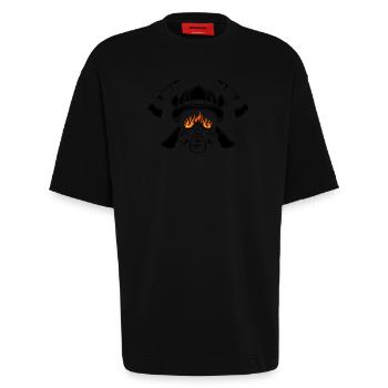 Helm und Atemschutz mit gekreuzten Äxten Feuerwehr - Heavyweight T-Shirt - made by SPREAD  - SOLID BLACK - Vorne - Fiona (171cm)
