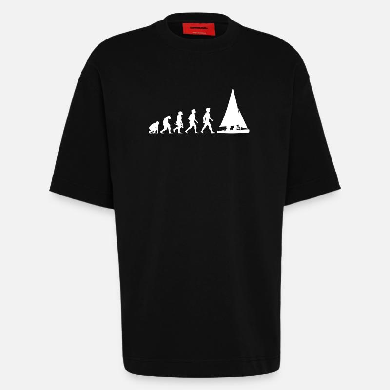 Evolution Segeln Segelboot Segelschiff - Heavyweight T-Shirt - made by SPREAD  - SOLID BLACK