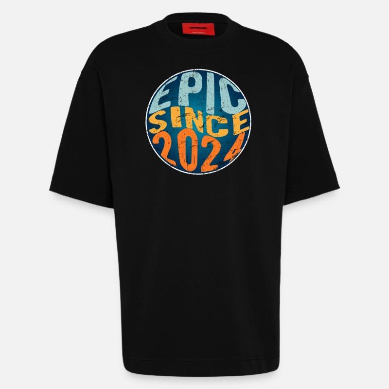 Episch Seit 2024 - Heavyweight T-Shirt - made by SPREAD - SOLID BLACK
