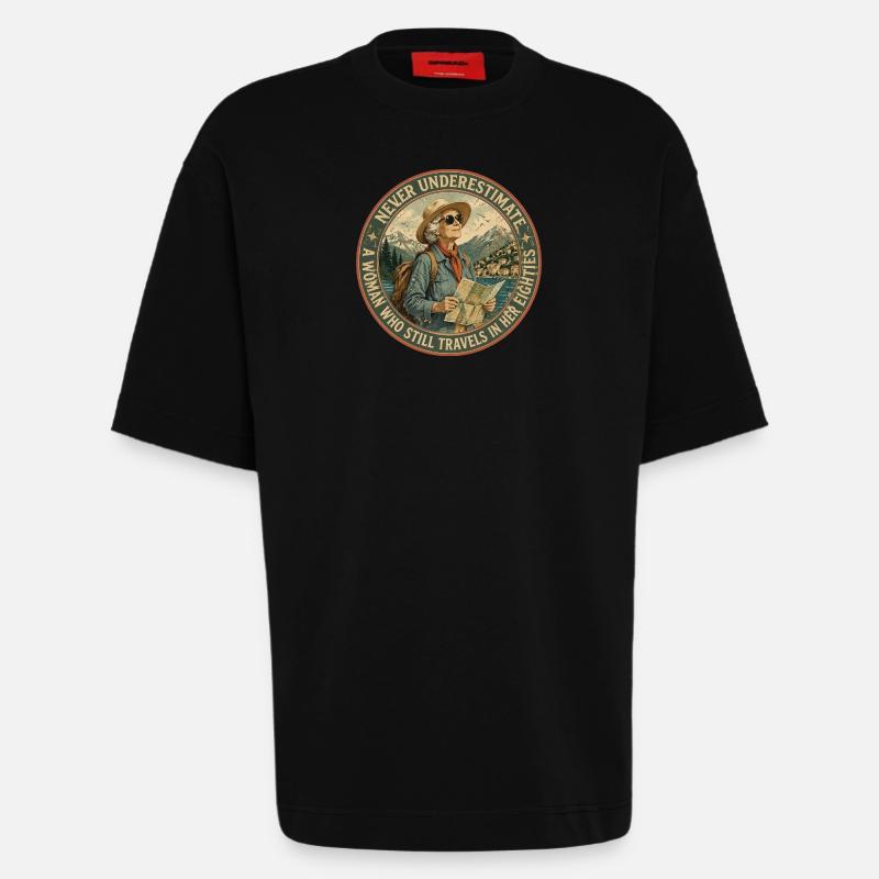 Baroudeuse de 80 ans : L'Aventure Continue - T-shirt bio épais oversize fabriqué en UE - SOLID BLACK