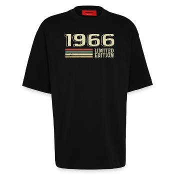 Nées en 1966 anniversaire 1966 Vintage 1966 - T-shirt bio épais oversize fabriqué en UE - SOLID BLACK - Devant - Fiona (171cm)