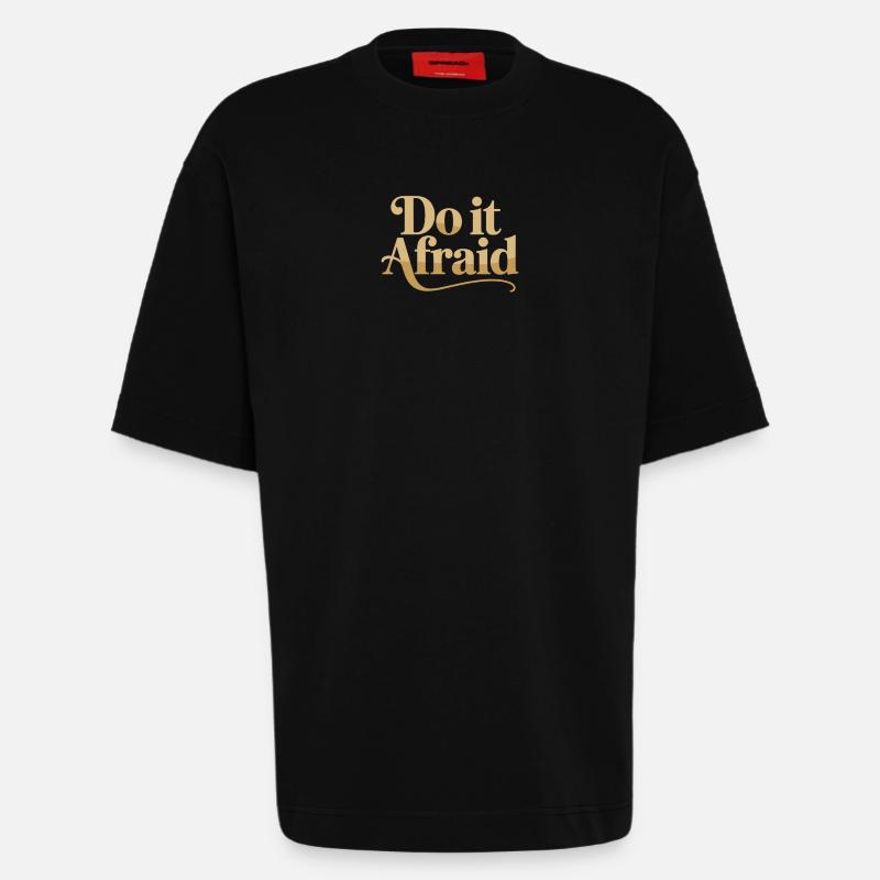 Do It Afraid Mut Weiterentwicklung Motivation - Heavyweight T-Shirt - made by SPREAD  - SOLID BLACK