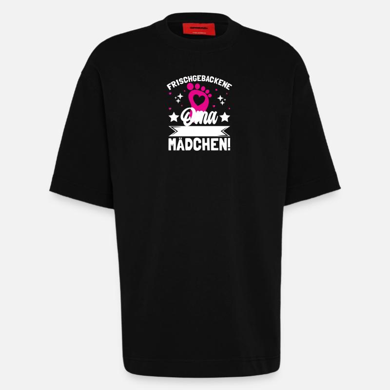 Frischgebackene Oma Es ist ein Mädchen! - Heavyweight T-Shirt - made by SPREAD - SOLID BLACK