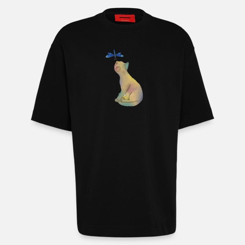 Katze mit blauer Libelle - Heavyweight T-Shirt - made by SPREAD  - SOLID BLACK