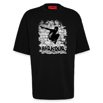 Parkour - Heavyweight T-Shirt - made by SPREAD  - SOLID BLACK - Vorne - Fiona (171cm)