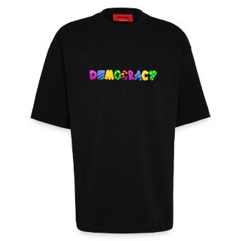 AfD stoppen gegen rechts Demokratie Vielfalt links - Heavyweight T-Shirt - made by SPREAD  - SOLID BLACK - Vorne - Fiona (171cm)