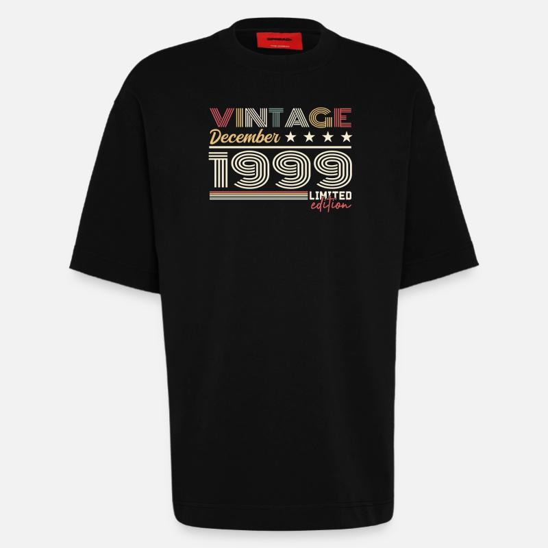 Geschenk Dezember 1999 - Heavyweight T-Shirt - made by SPREAD  - SOLID BLACK