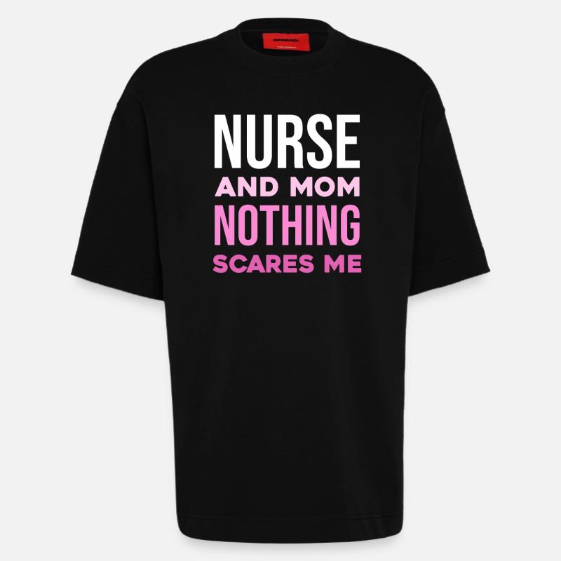 Krankenschwester und Mutter: Unerschrocken - Heavyweight T-Shirt - made by SPREAD  - SOLID BLACK