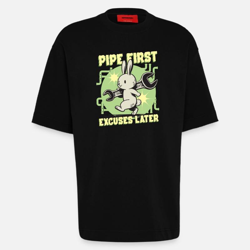 Rohrleger Rohrleitungsbauer Pipe First - Heavyweight T-Shirt - made by SPREAD  - SOLID BLACK