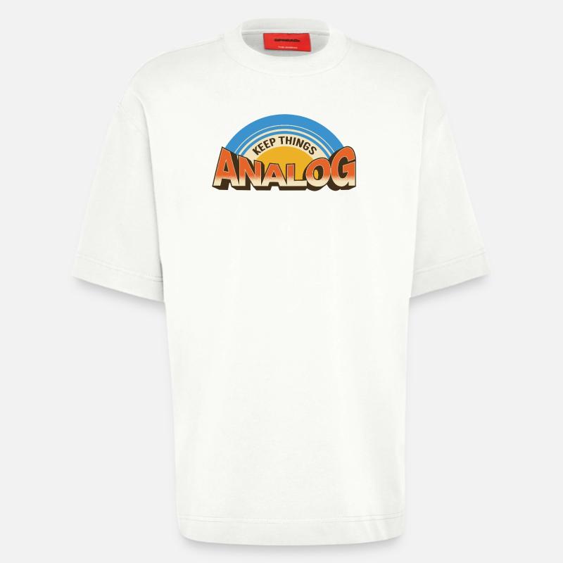 Keep Things Analog – Retro Tech-Statement - Heavyweight T-Shirt - made by SPREAD  - OFF WHITE