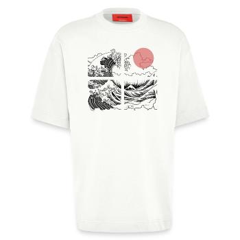Soleil nocturne sur les vagues sur l’océan - T-shirt bio épais oversize fabriqué en UE - OFF WHITE - Devant - Fiona (171cm)