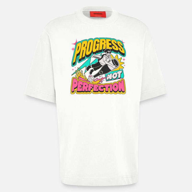 Fortschritt statt Perfektion Statement - Heavyweight T-Shirt - made by SPREAD  - OFF WHITE