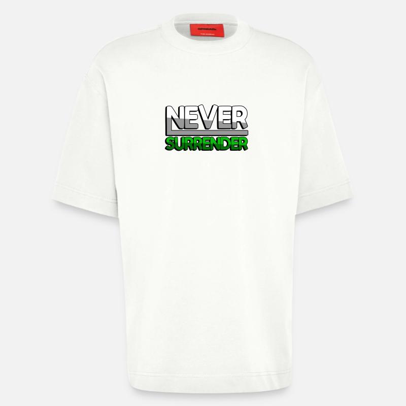 NEVER SURRENDER (Grün) - Gaming - Heavyweight T-Shirt - made by SPREAD  - OFF WHITE
