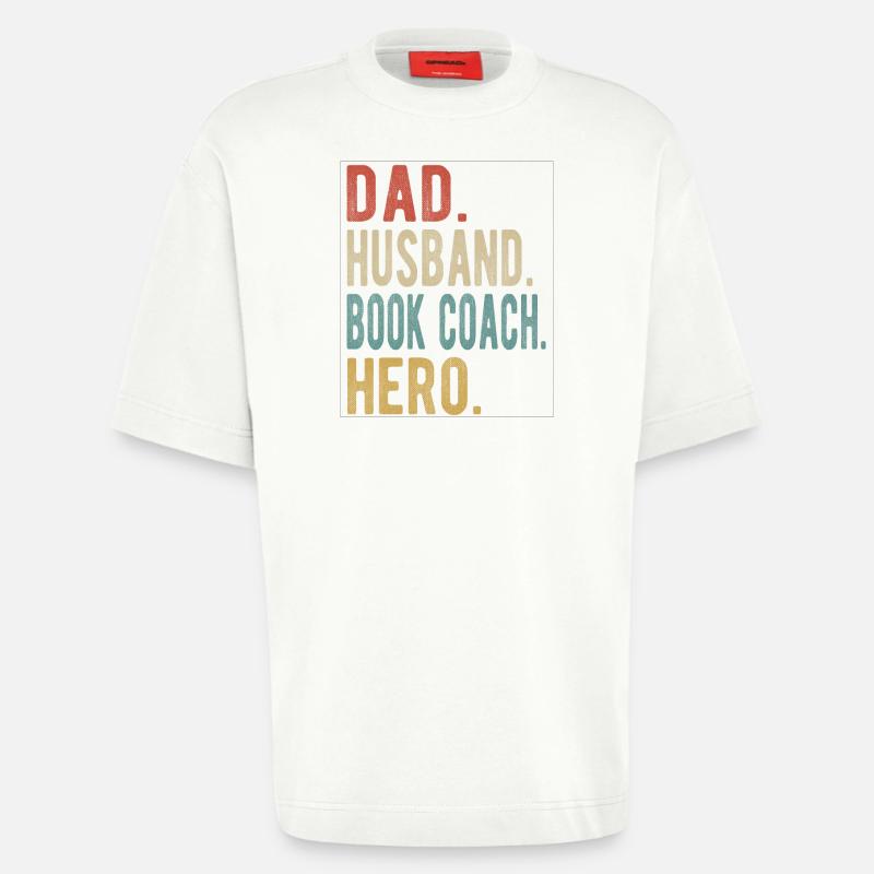 Buchen Coach Papa Ehemann Held - Heavyweight T-Shirt - made by SPREAD  - OFF WHITE