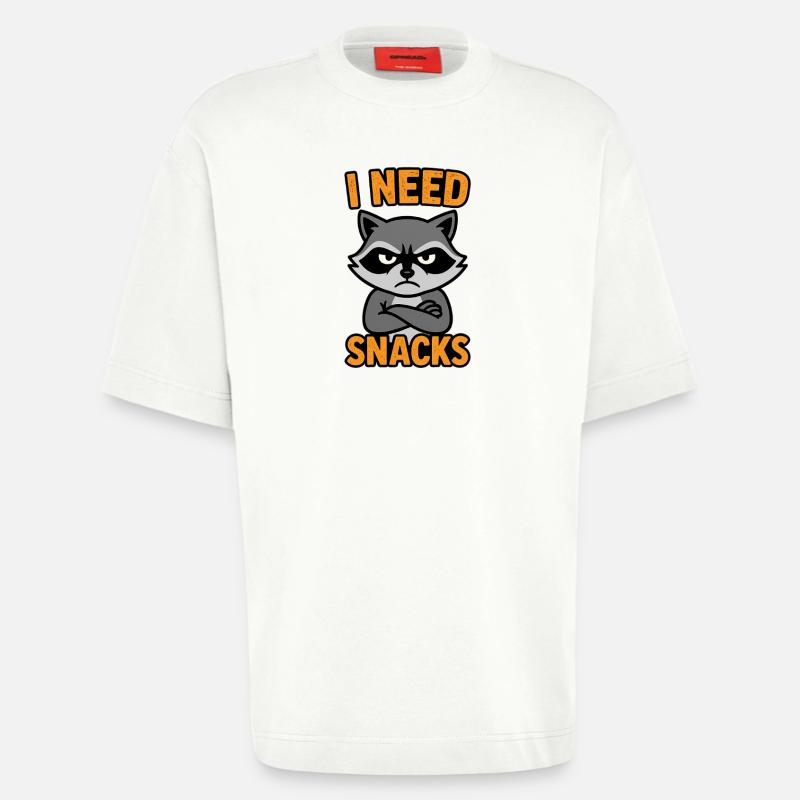 Grummelnder Waschbär I need Snacks - Heavyweight T-Shirt - made by SPREAD  - OFF WHITE