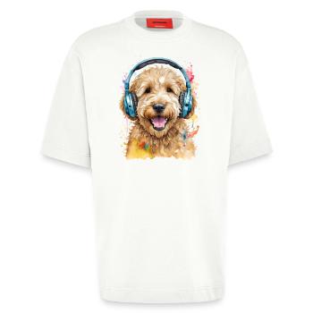 Goldendoodle Kopfhörer Hund Tier Design Print - Heavyweight T-Shirt - made by SPREAD  - OFF WHITE - Vorne - Fiona (171cm)