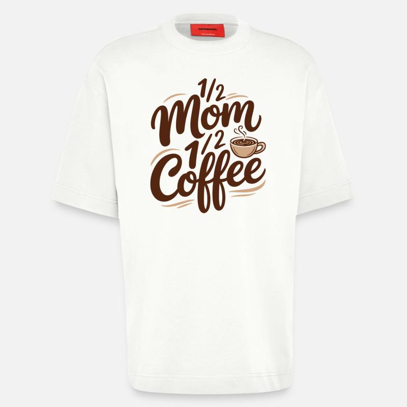 Mutter Koffein Halb Mama Halb Kaffee - Heavyweight T-Shirt - made by SPREAD  - OFF WHITE