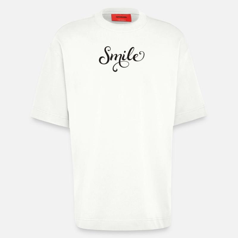 Lächelnder Script-Schriftzug Smile - Heavyweight T-Shirt - made by SPREAD  - OFF WHITE