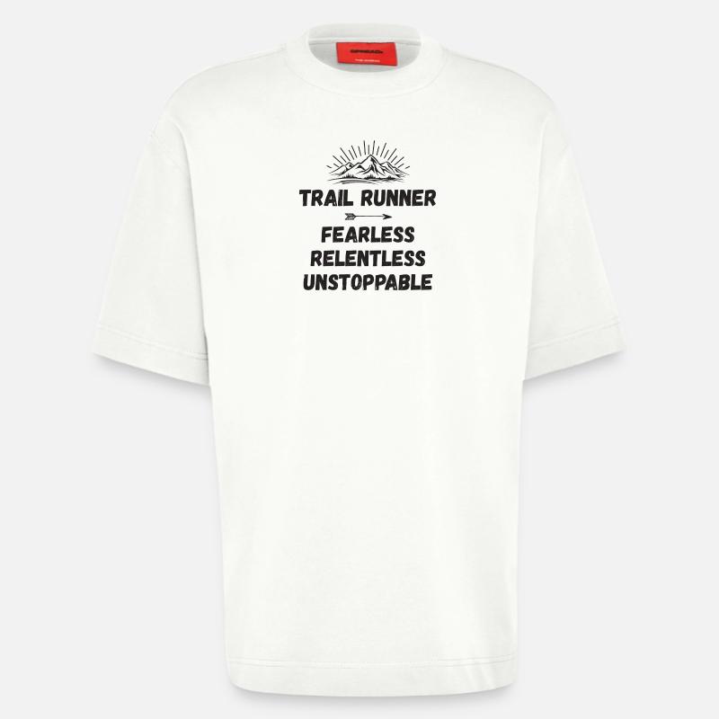 Trail Runner - Intrépide. Implacable. Imparable. - T-shirt bio épais oversize fabriqué en UE - OFF WHITE