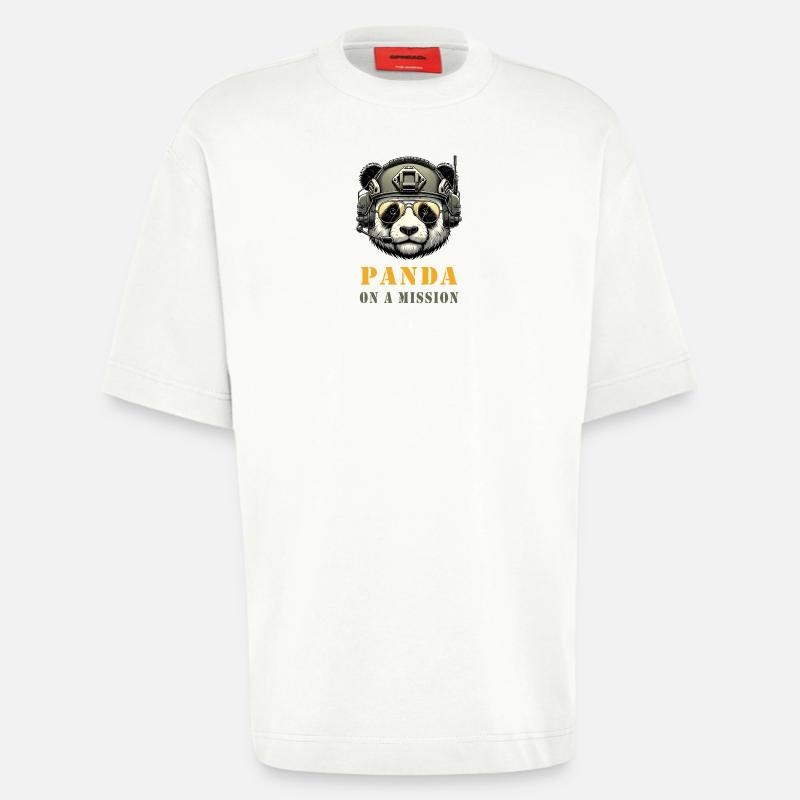 Panda en mission / Militaire - T-shirt bio épais oversize fabriqué en UE - OFF WHITE