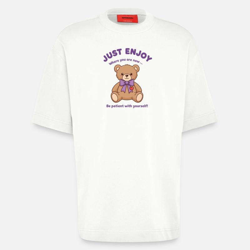 Teddybär Sei geduldig mit dir selbst - Heavyweight T-Shirt - made by SPREAD  - OFF WHITE