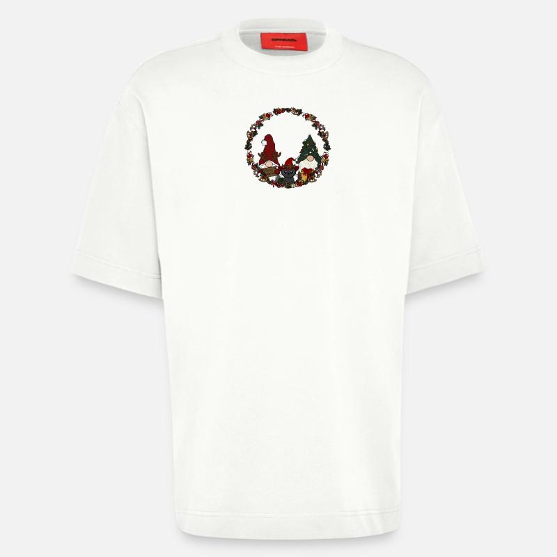Wichtel mit Katze  im Weihnachtskranz - Heavyweight T-Shirt - made by SPREAD  - OFF WHITE