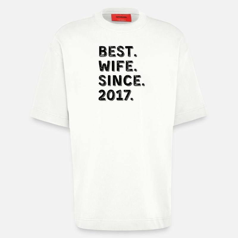 Beste Ehefrau seit 2017 9-jähriges Jubiläumsgeschenk - Heavyweight T-Shirt - made by SPREAD  - OFF WHITE